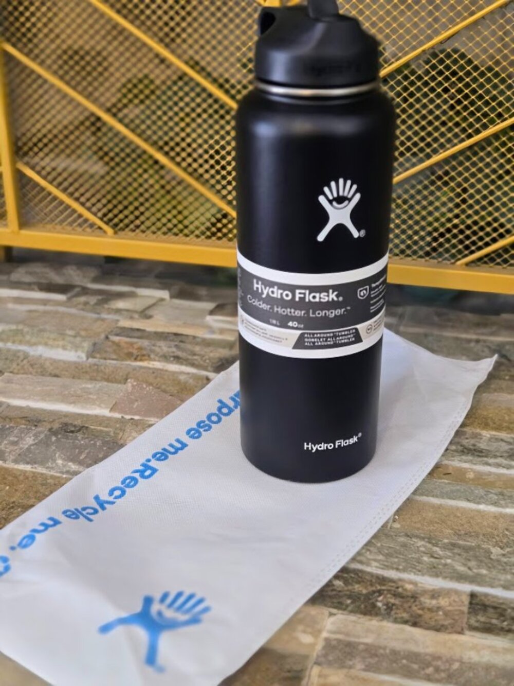 NWT Hydro Flask Black 40 oz Wide Mouth Water Bottle Flex Cap